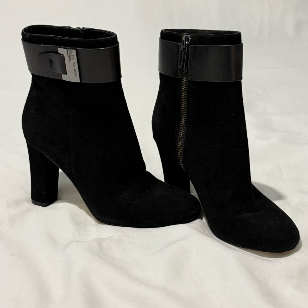 Michael Kors - Women’s- Black Ankle Booties - Size 5.5